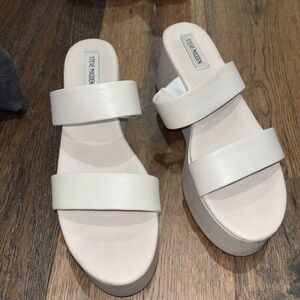 Steve Madden shoes in great condition! Super comfy